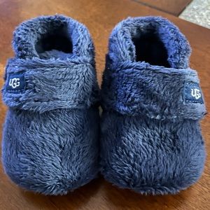 UGG Unisex-Child Bixbee Ankle Boot